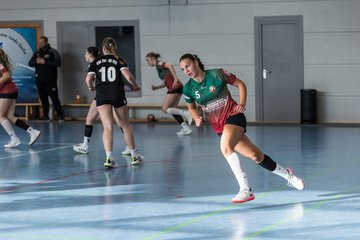 Bild 272 - wBJ HSG Kremperheide/Muensterdorf - HSG Joerl-Doppeleiche Vioel : Ergebnis: 34:23
